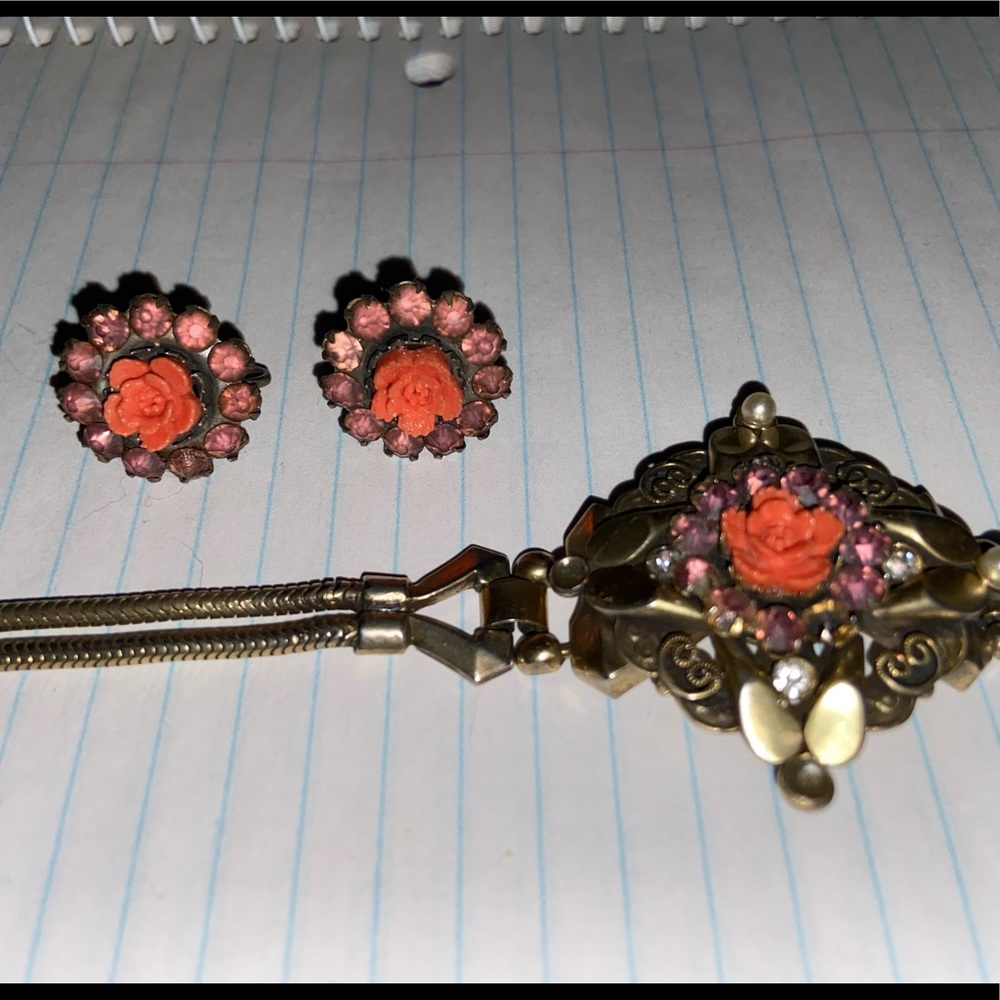 Vintage Coral And Lucite Bracelet And Clip Earrings